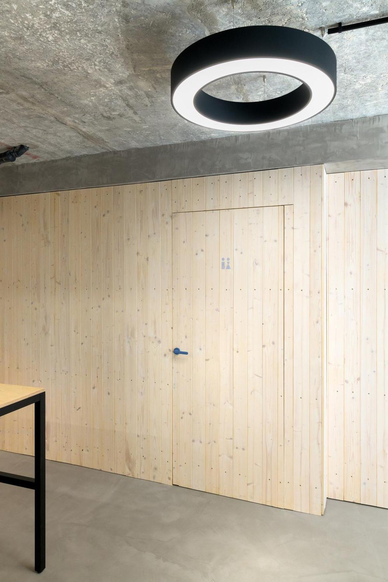 Izy Stay Hostel Μπρατισλάβα Εξωτερικό φωτογραφία