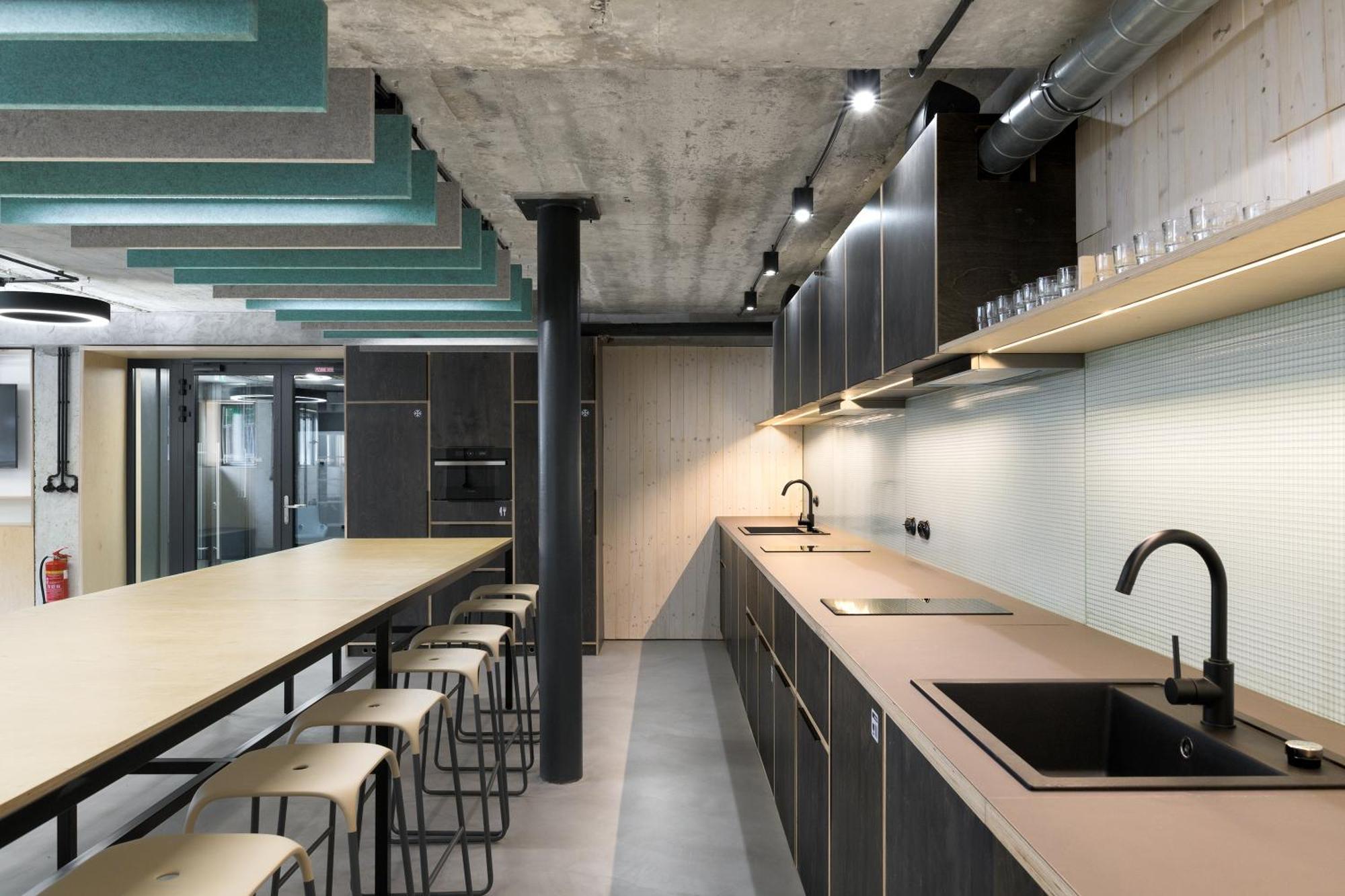 Izy Stay Hostel Μπρατισλάβα Εξωτερικό φωτογραφία