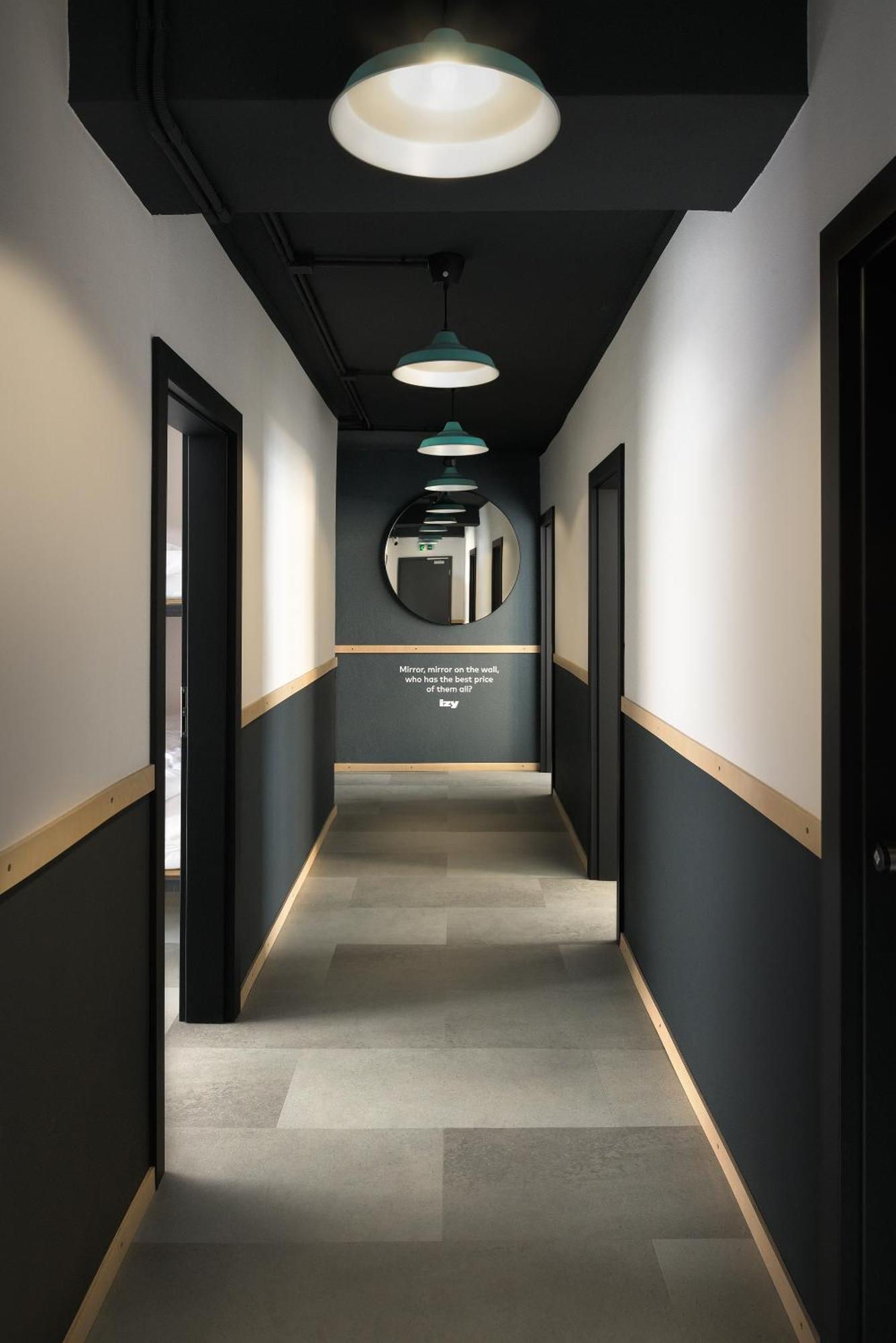 Izy Stay Hostel Μπρατισλάβα Εξωτερικό φωτογραφία