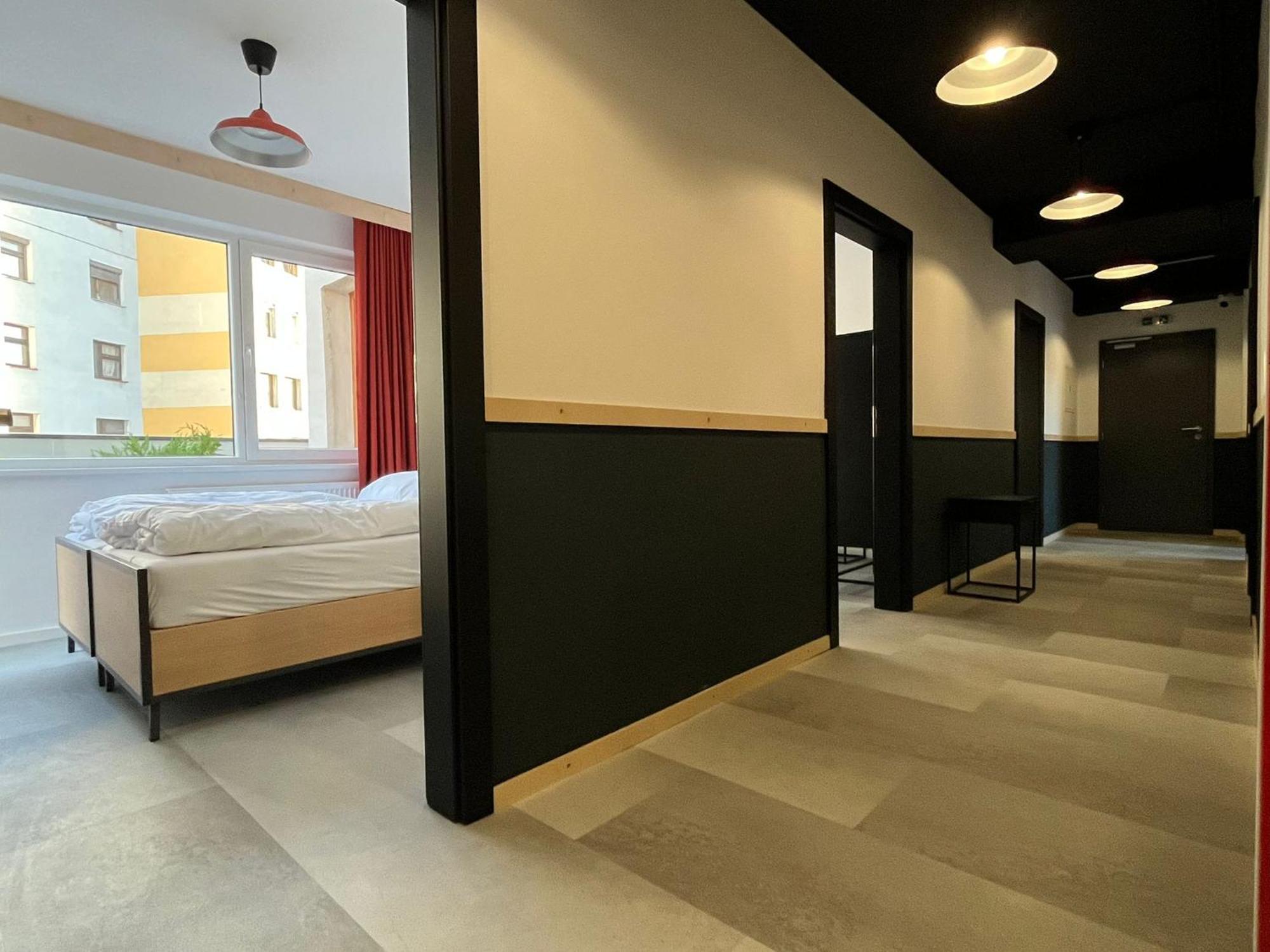 Izy Stay Hostel Μπρατισλάβα Εξωτερικό φωτογραφία
