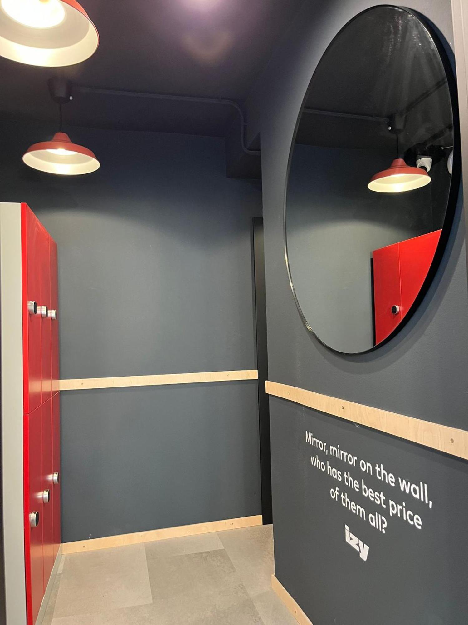 Izy Stay Hostel Μπρατισλάβα Εξωτερικό φωτογραφία