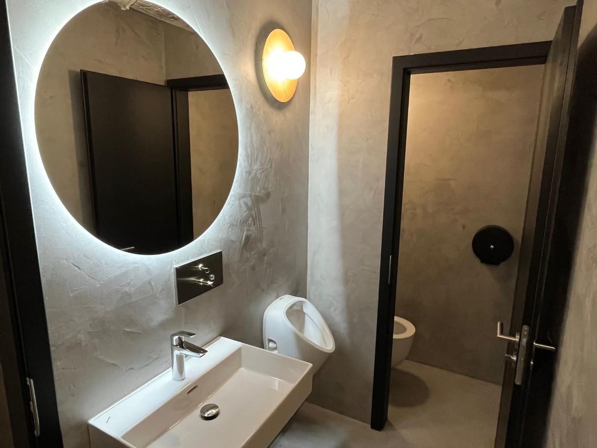Izy Stay Hostel Μπρατισλάβα Εξωτερικό φωτογραφία