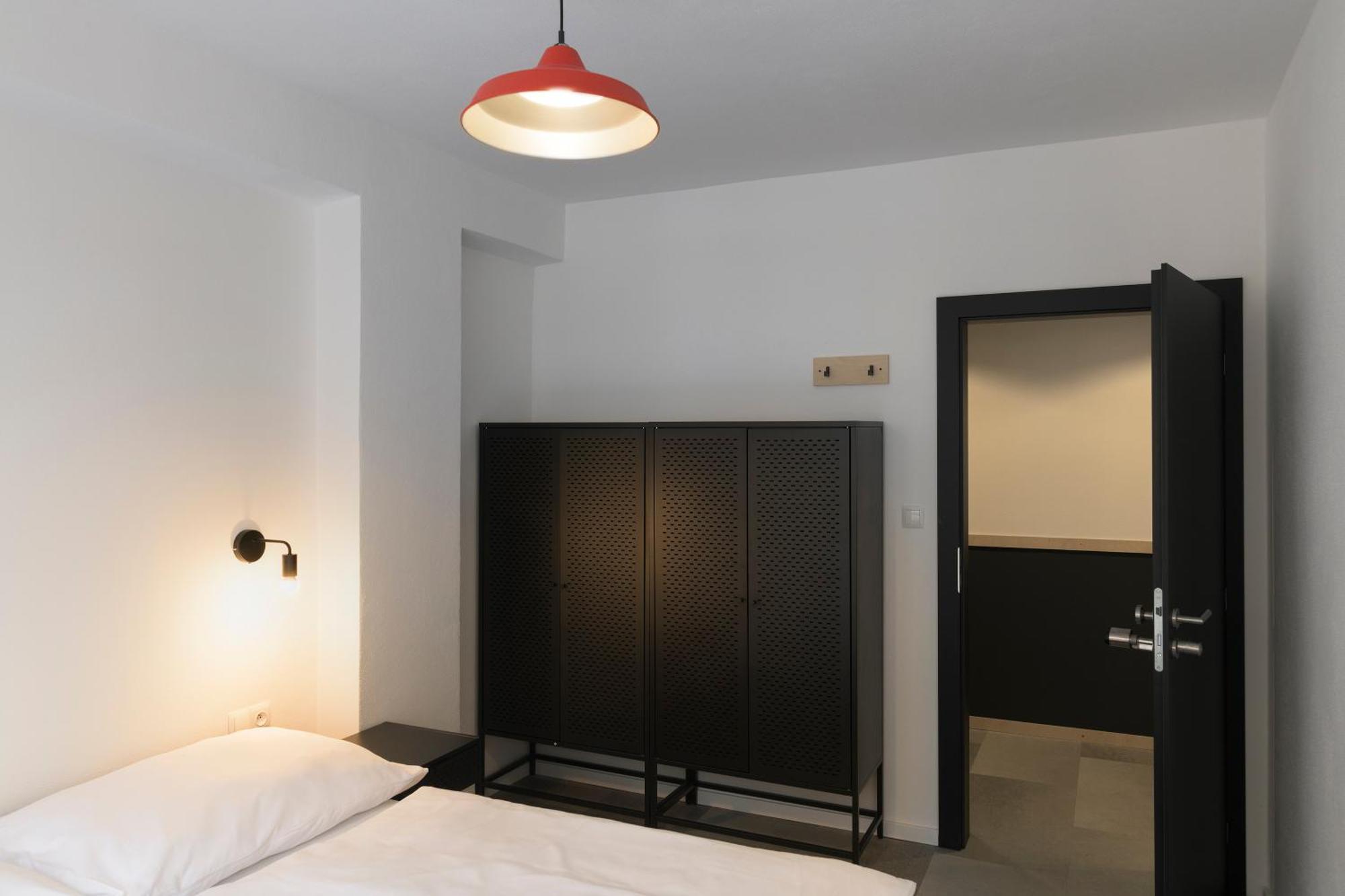 Izy Stay Hostel Μπρατισλάβα Εξωτερικό φωτογραφία